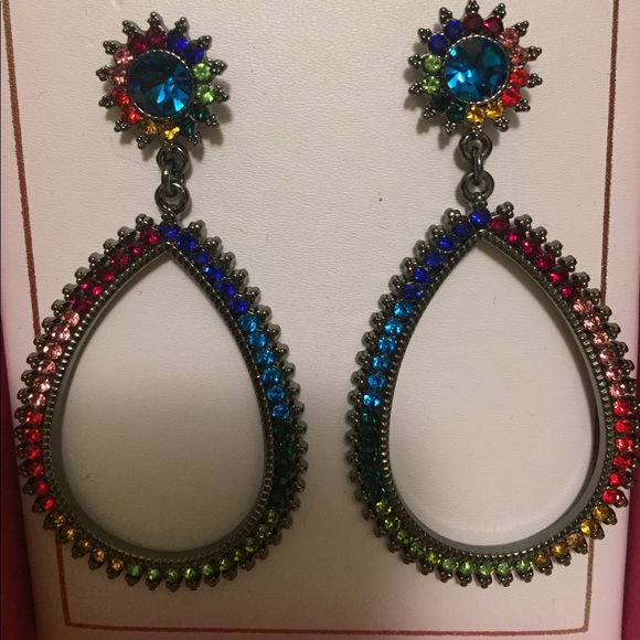 Christian Siriano Jewelry - 🧡Tear Drop Designer Earrings by Christian💙